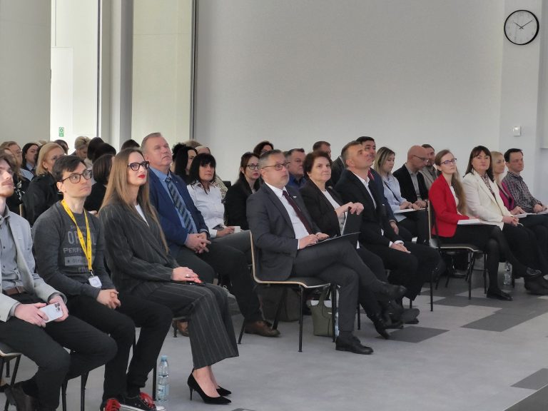 Opieka Przyszłości – nowoczesne narzędzia deinstytucjonalizacji i cyfryzacji usług społecznych